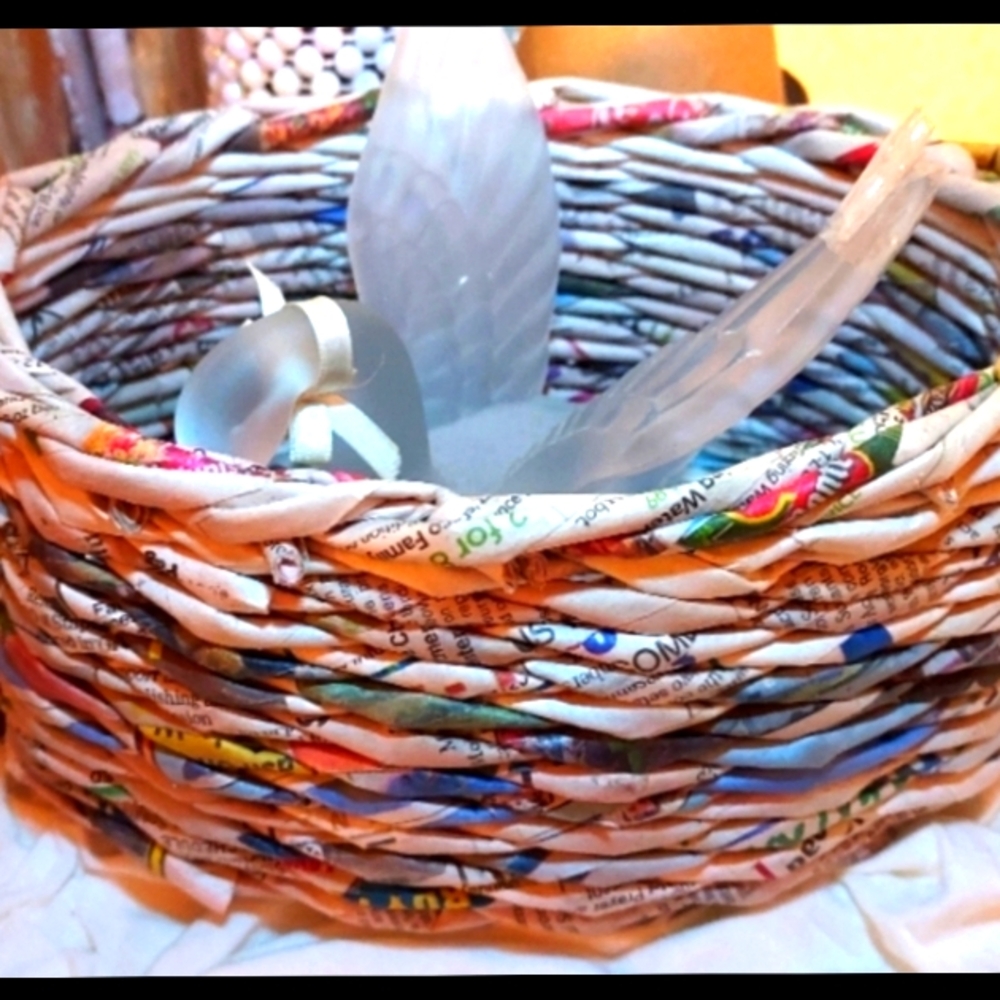 COPY - 🧺Hand Crafted  BASKET. Measures 3.5"H X 5.5"W X 8.5" L